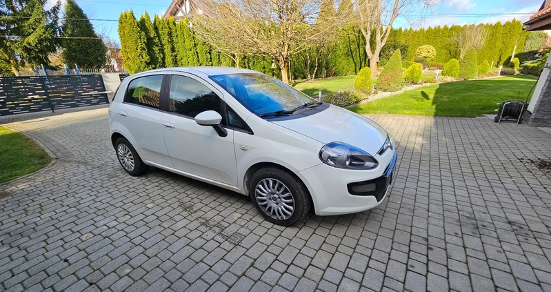 Fiat Punto cena 9900 przebieg: 138000, rok produkcji 2011 z Siedliszcze małe 79